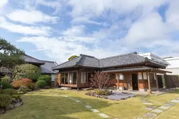 アパートホテル Iizukatei