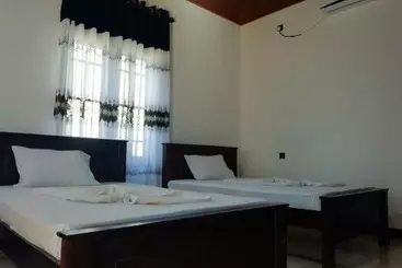 Majatalo Blue Water Lily Yala