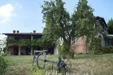 田舎風ホテル Bioagriturismo Olistico Valtidone Verde