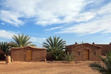 펜션 Camping Les Palmeraies