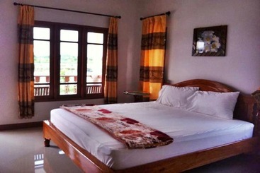 בית מלון כפרי Baan Bangwua Resort