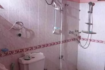 Aamiaismajoitus (B&B) L.l.tourist Inn & Safari Jeeps