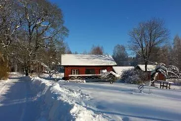 Bed and Breakfast Ulvsbomuren Vildmark & Lantliv