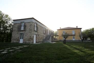 Hotel di Montagna Agriturismo Creta Rossa