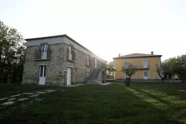 Maaseutuhotelli Agriturismo Creta Rossa