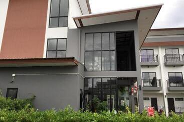 Hotel Sabai @ Chumphae