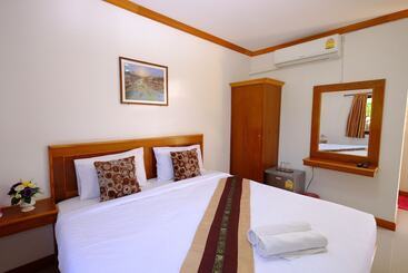 ホテル Paktraporn Resort