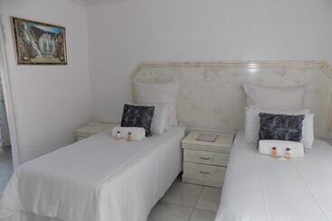 Pension (Hôtel basse catégorie) Joezebel Guesthouse