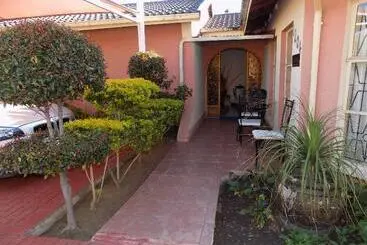 ペンション Joezebel Guesthouse