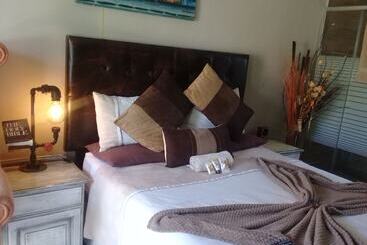 بنسيون Unathi Guest Lodge