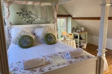 ベッドアンドブレックファースト La Marmoire