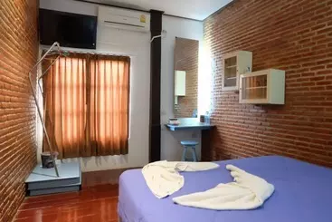 Otel Laong Pilom Boutique Guesthouse