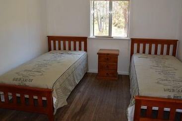 بيت ريفى Four Bull Hut