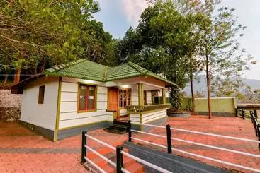 Hotel Garden View 2bhk Abode In Sultan Bathery