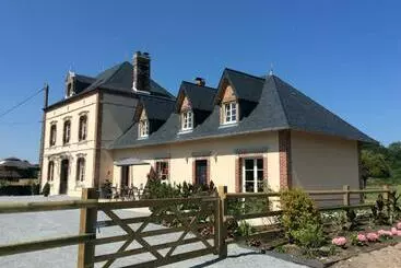 ペンション Chambres Le Tirel