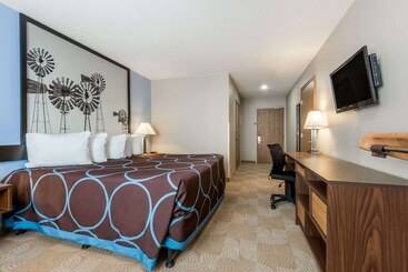 Motel Super 8 By Wyndham Beloit Ks