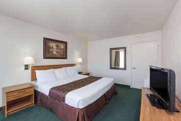 モーテル Super 8 By Wyndham Fort Bragg