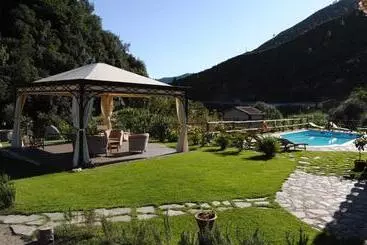Hostal Le Macine Del Confluente