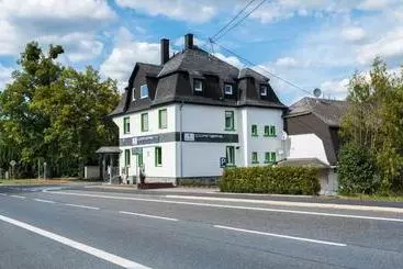 Hotelli Corner S Inn  Pension Gästehaus Hostel