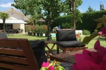 Aamiaismajoitus (B&B) Les Tignoliers