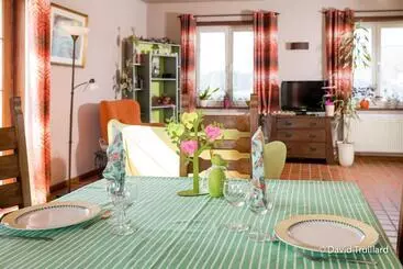 Majatalo B&b Au Fil Des Saisons Sur La Wiels