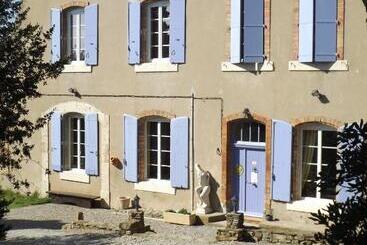 مبيت وإفطار Relais De L Alaric