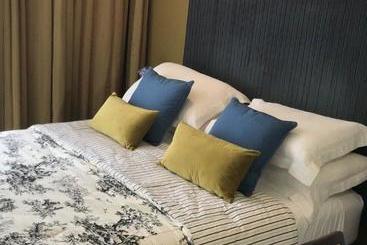 Отель Waterloo Quadrant