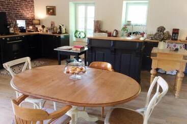 ペンション La Maison Du Pinier