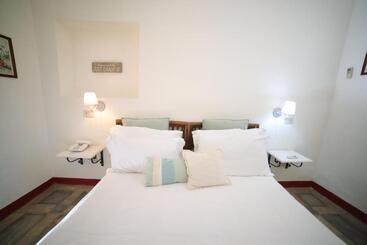 بيت ريفى Castello Di Serragiumenta