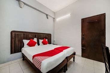 Отель Oyo Flagship 26760 Paradise Circle