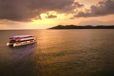Otel White Pearl Cruise