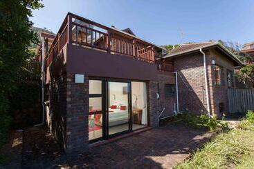 بنسيون Archrock Resort