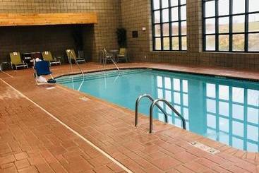 Hotelli Holiday Inn Express & Suites