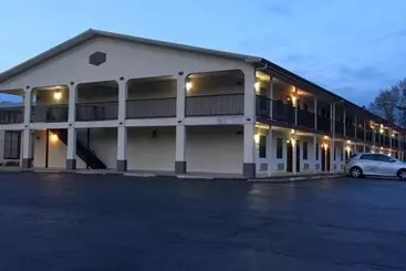 בית מלון כפרי Budget Inn & Suites Talladega