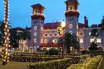 Отель Ocean Sands Beach Boutique Inn 1 Acre Private Beach St Augustine Historic 2 Miles Shuttle With Downt