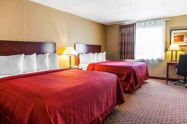 فندق Quality Inn & Suites Davenport Near I 80