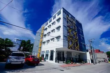 ホテル Belltower Csheli Suites Bantay   Vigan