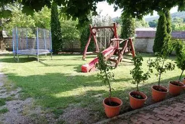 Aamiaismajoitus (B&B) Olze Panzió