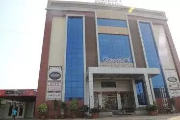ホテル Kashish International