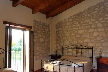 Сельский отель Masseria Mastrangelo