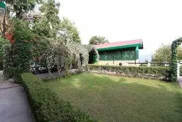 Hotel The Gharonda Hut By Oyo Rooms