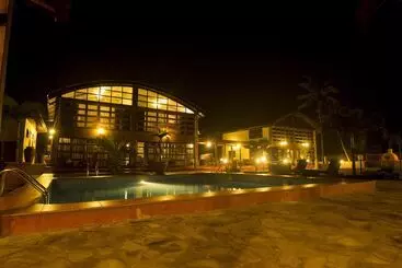 Hotel The Palms At Prampram