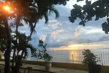 Pensjonat Baluarte De Argao Beach Resort