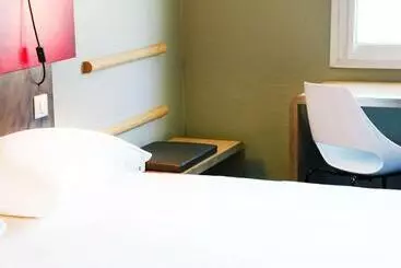 Otel Ibis Caen Porte De Bretagne