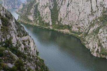 Hotel Pensiunea Sunshine