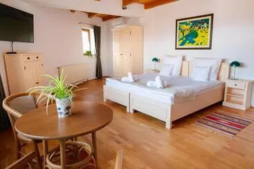 Aamiaismajoitus (B&B) Zumzet