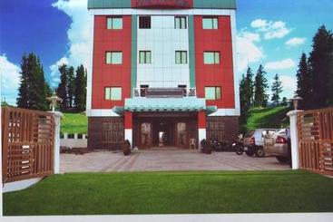 בית מלון כפרי City Towers, Nagore