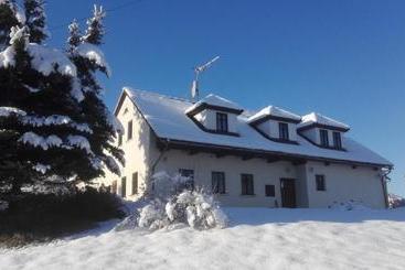 Pensionat Restaurace A Penzion Jilm