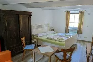 Pensió Fünf Linden