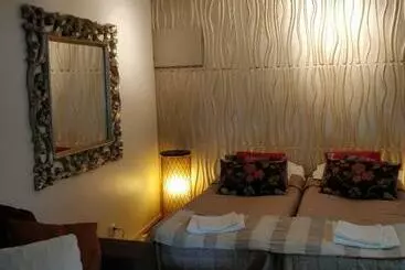 Retkeilymaja Majatalo & Ravintola Villa Emilia